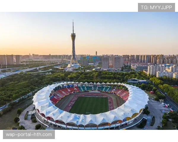 专业足球场普及意义：硬件升级助力中超品牌价值提升